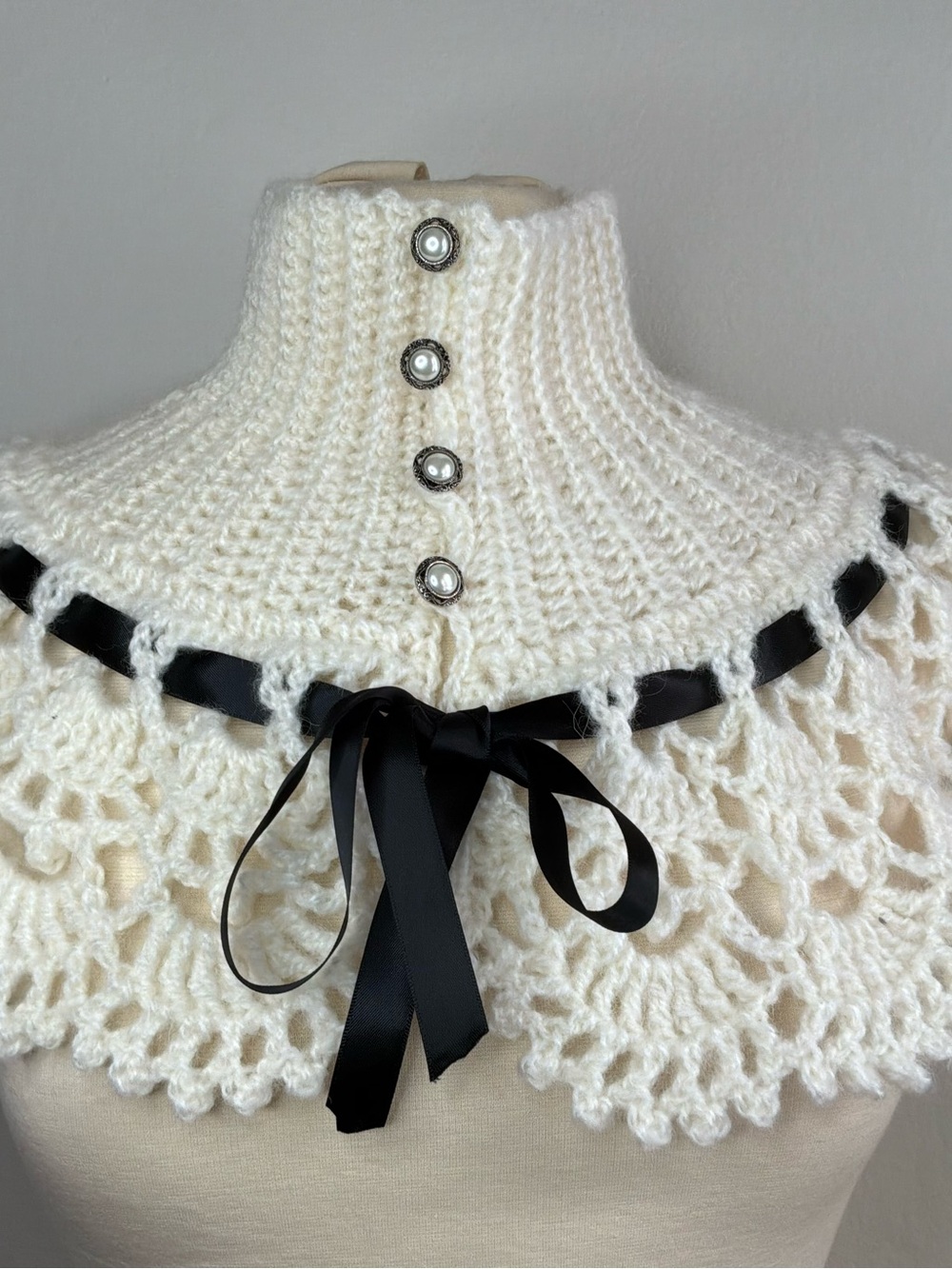 Cream Crochet Detachable Collar with Black Ribbon